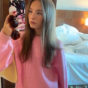 Meet your Posher, Chloe